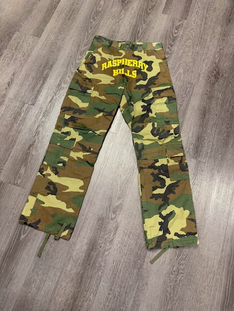 Gv Gallery Rasberry Hills Cargo Pants